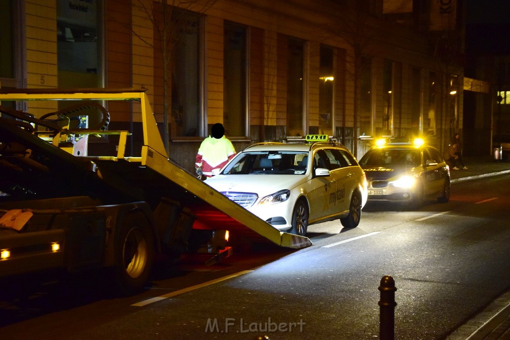 Raubueberfall Taxi Koeln Kalk Arcarden Vietorstr P27.JPG - Miklos Laubert